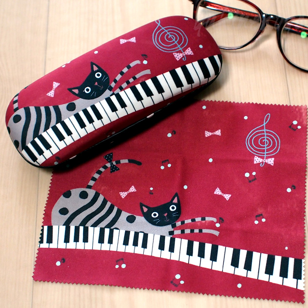 猫柄メガネケース(メガネ拭き付き)　ピアノキャット★ノアファミリー