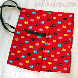 「ネコマンジュウ」いたずら猫 ギャルソンエプロン【ネコマンドロップ】